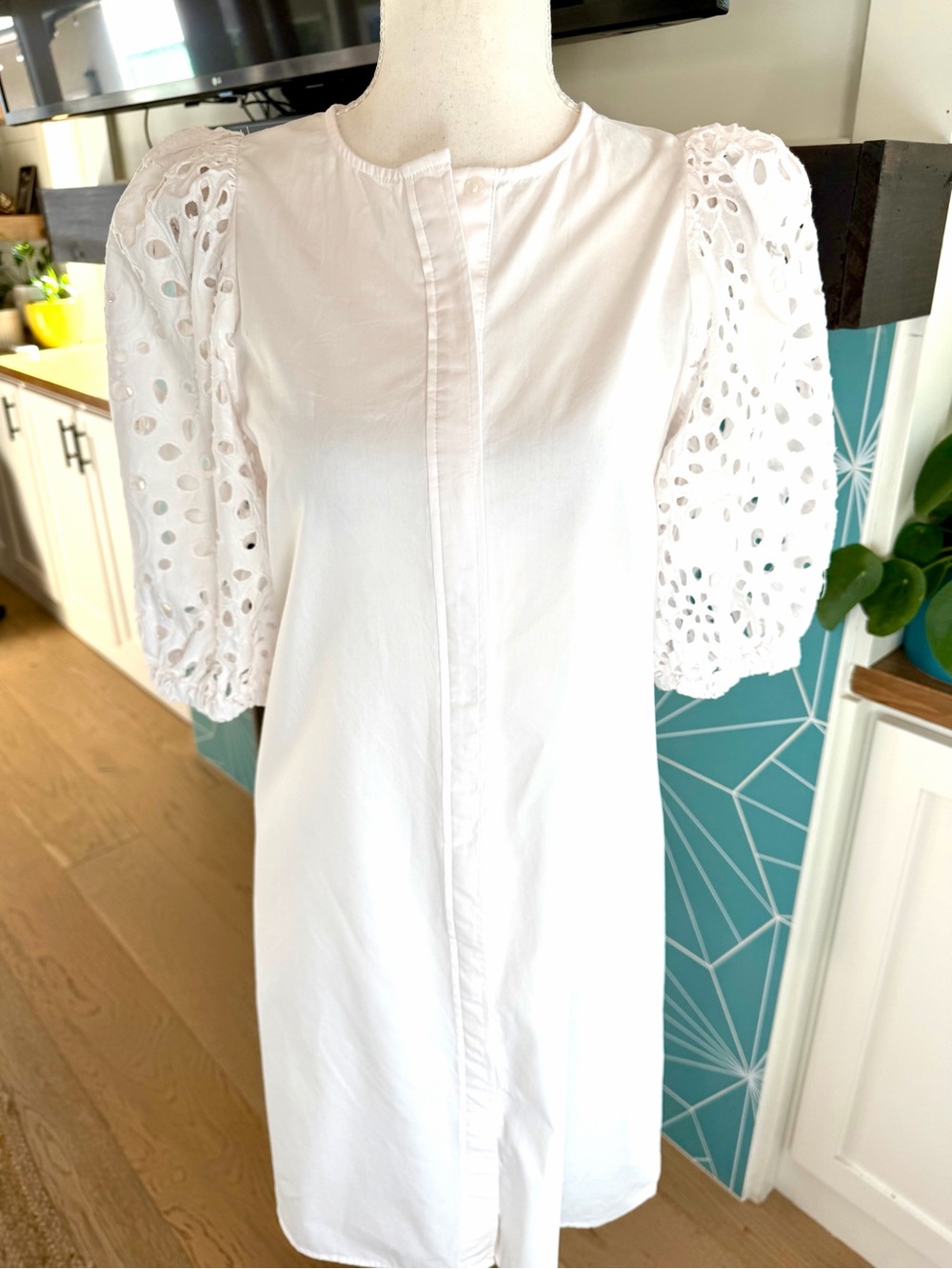 Boho White Eyelet Puff-Sleeve Shift Dress 100% Cotton SZ XS